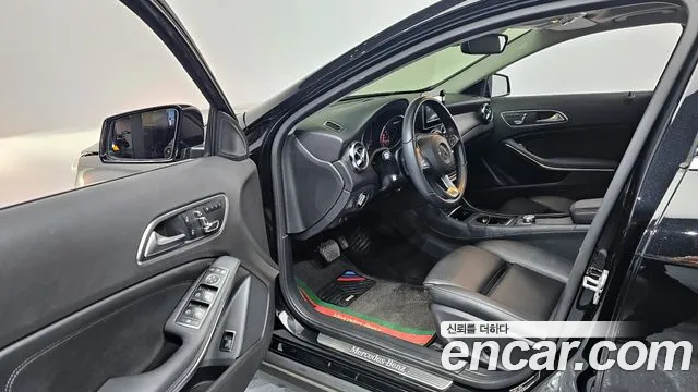 Mercedes-Benz GLA-Class 2018 — фото 11