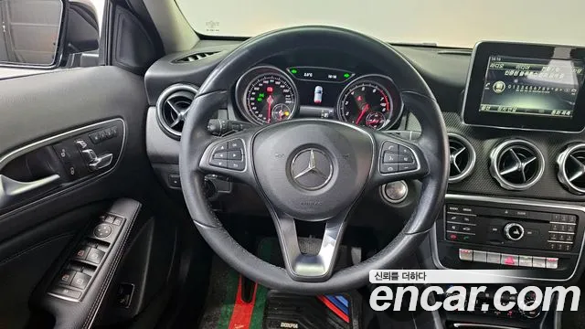 Mercedes-Benz GLA-Class 2018 — фото 13