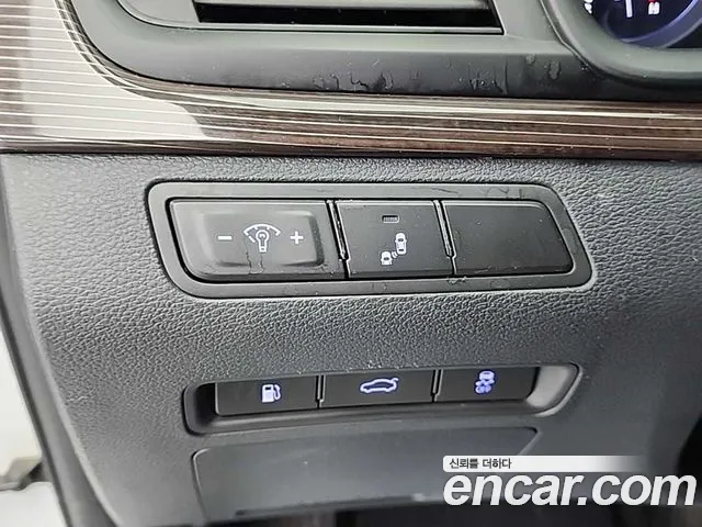 Hyundai Sonata 2018 — фото 18