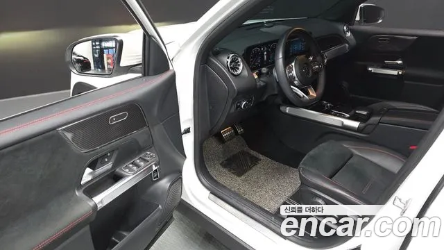 Mercedes-Benz GLB-Class 2022 — фото 12