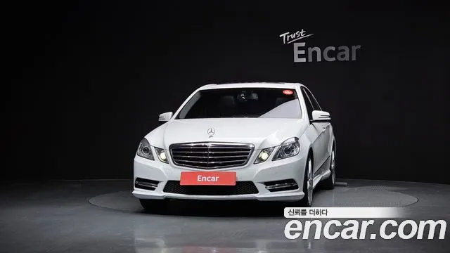 Mercedes-Benz E-Class 2013 — фото 3
