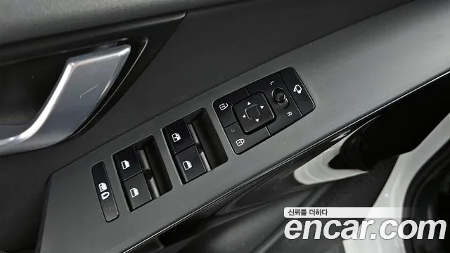 Kia Niro 2023 — фото 18