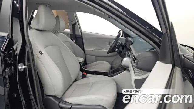Hyundai Kona 2023 — фото 11
