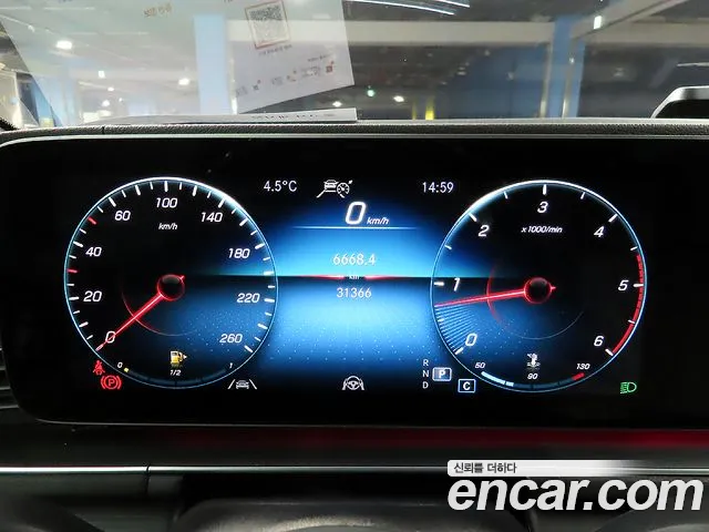 Mercedes-Benz GLS-Class 2023 — фото 9