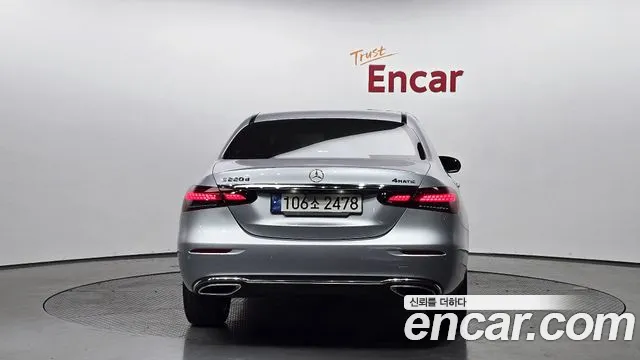 Mercedes-Benz E-Class 2021 — фото 4