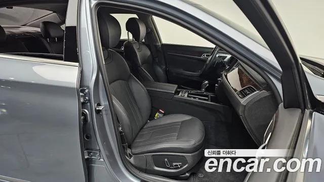 Hyundai Genesis 2016 — фото 10