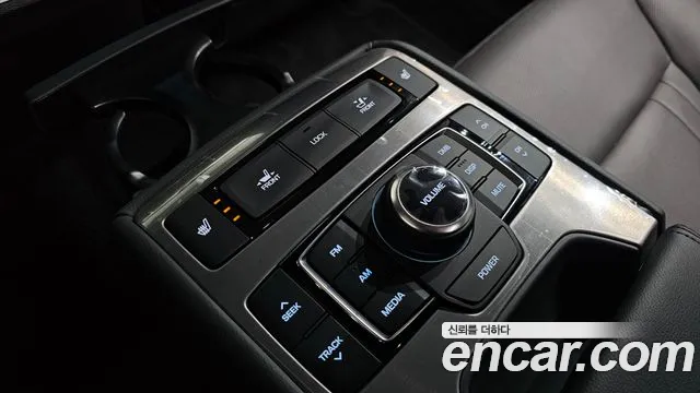 Hyundai Genesis 2016 — фото 16