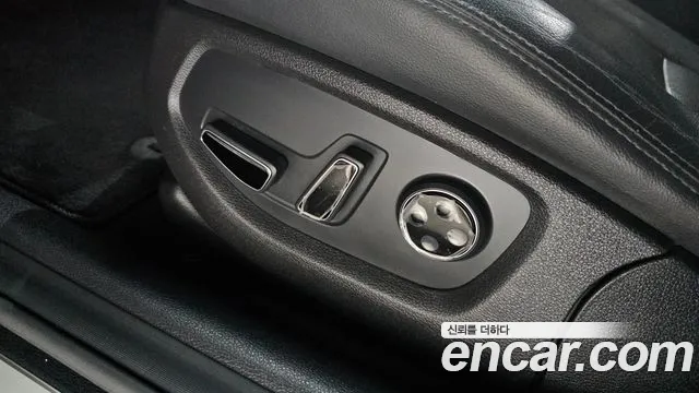 Hyundai Genesis 2016 — фото 17