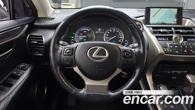 Lexus NX 2015 — фото 13