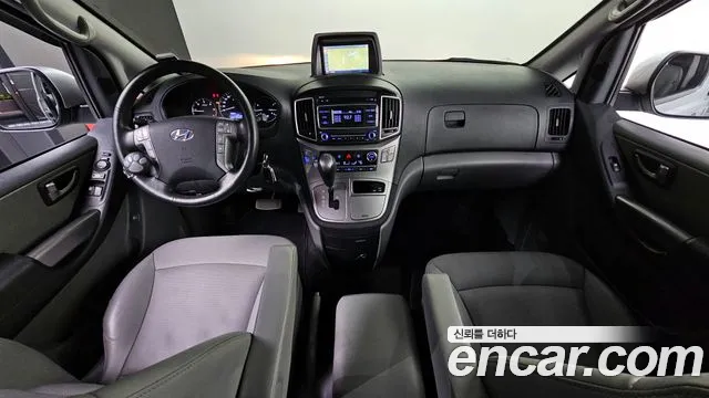 Hyundai Starex 2019 — фото 7