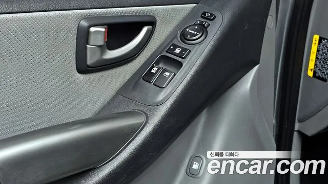 Hyundai Starex 2019 — фото 14