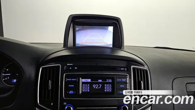 Hyundai Starex 2019 — фото 17