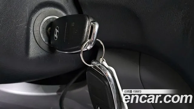 Hyundai Starex 2019 — фото 18