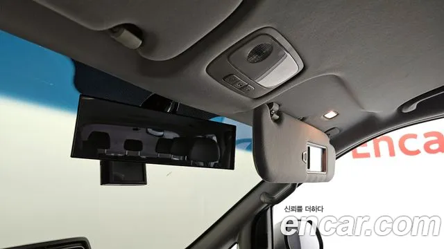 Hyundai Starex 2019 — фото 19