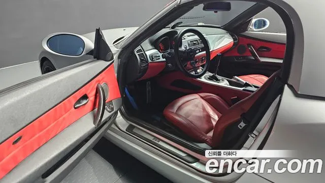 BMW Z4 2004 — фото 11