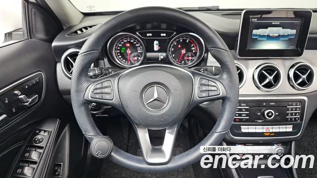 Mercedes-Benz GLA-Class 2019 — фото 13