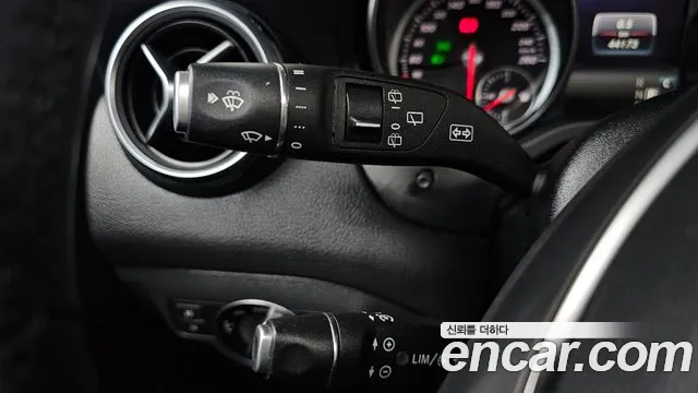 Mercedes-Benz GLA-Class 2019 — фото 18