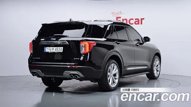 Ford Explorer 2023 — фото 2