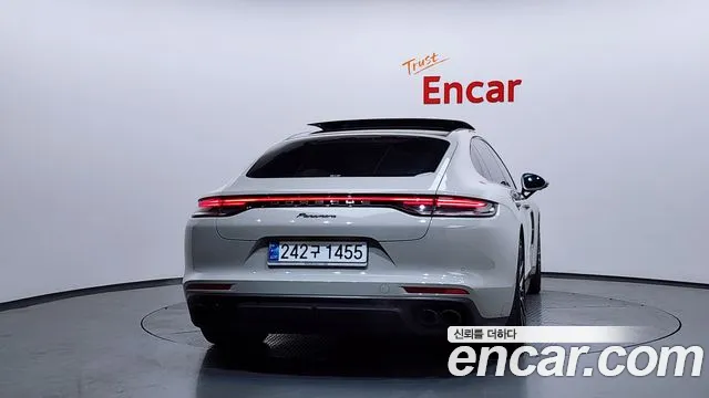 Porsche Panamera 2022 — фото 4
