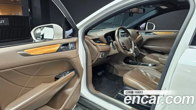 Lincoln MKC 2016 — фото 11