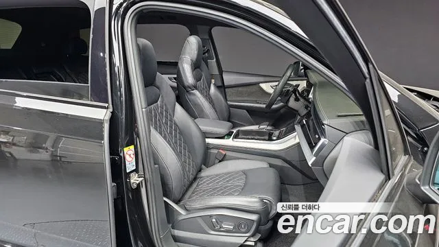 Audi Q7 2022 — фото 12