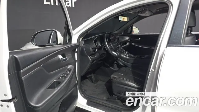 Hyundai Santafe 2021 — фото 10
