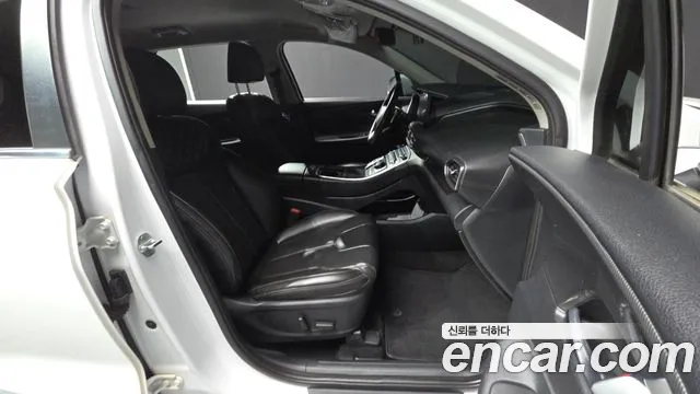 Hyundai Santafe 2021 — фото 11