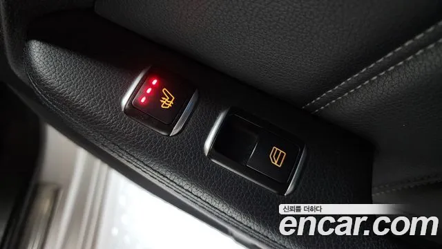 Mercedes-Benz E-Class 2014 — фото 18
