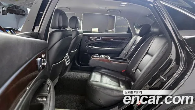 Hyundai Equus 2013 — фото 12