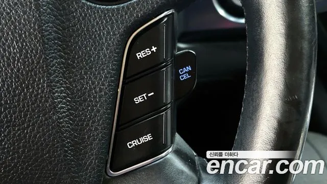 Hyundai Equus 2013 — фото 16