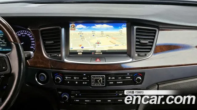Hyundai Equus 2013 — фото 18