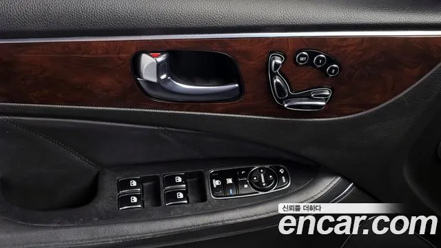 Hyundai Equus 2013 — фото 19