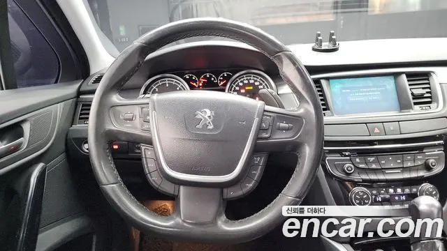Peugeot 508 2013 — фото 13