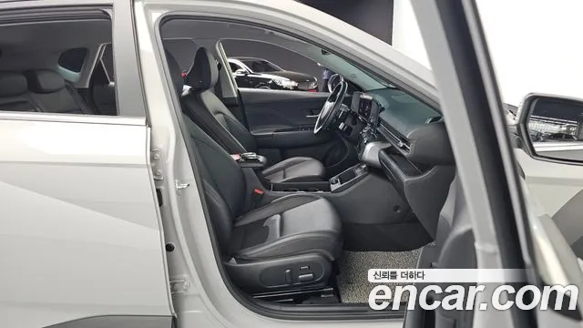 Hyundai Kona 2023 — фото 12