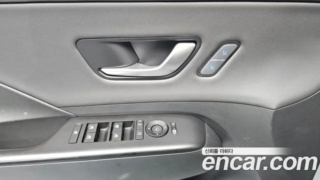 Hyundai Kona 2023 — фото 13