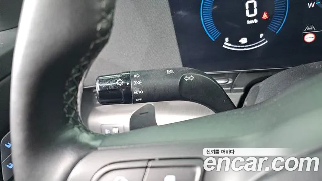 Hyundai Kona 2023 — фото 15