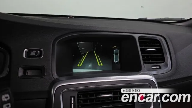Volvo V60 2017 — фото 15