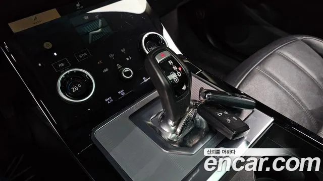 Land Rover Range Rover Evoque 2021 — фото 9