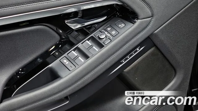 Land Rover Range Rover Evoque 2021 — фото 17