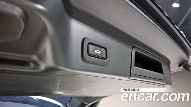 Land Rover Range Rover Evoque 2021 — фото 20