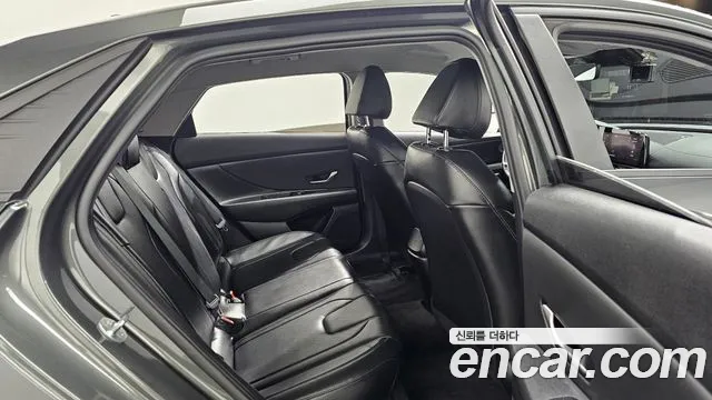 Hyundai AVANTE 2021 — фото 12