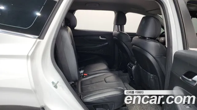 Hyundai Santafe 2021 — фото 12