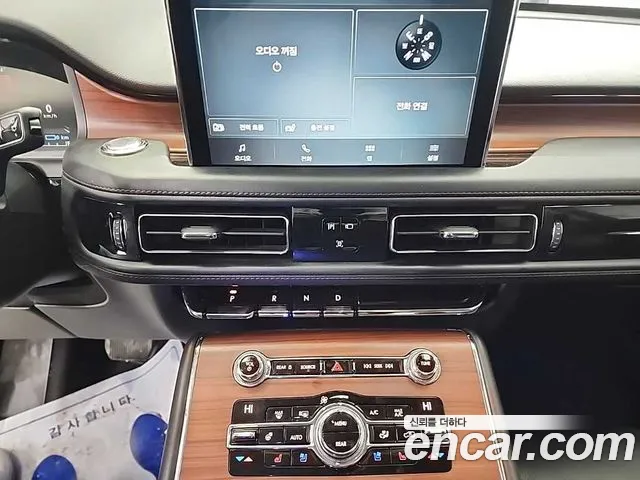 Lincoln Aviator 2020 — фото 10