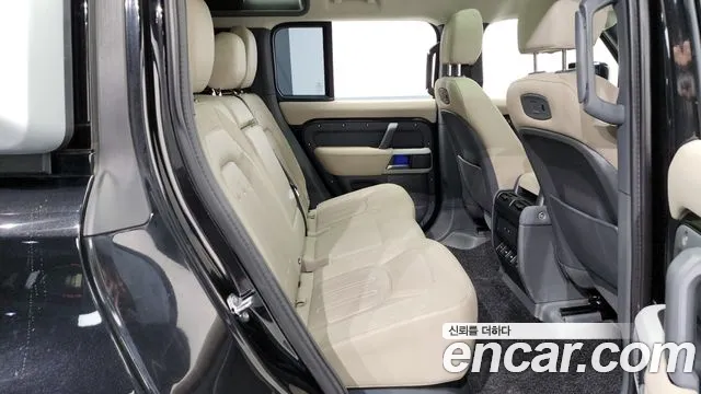 Land Rover Defender 2020 — фото 12