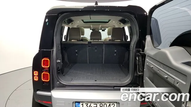 Land Rover Defender 2020 — фото 20