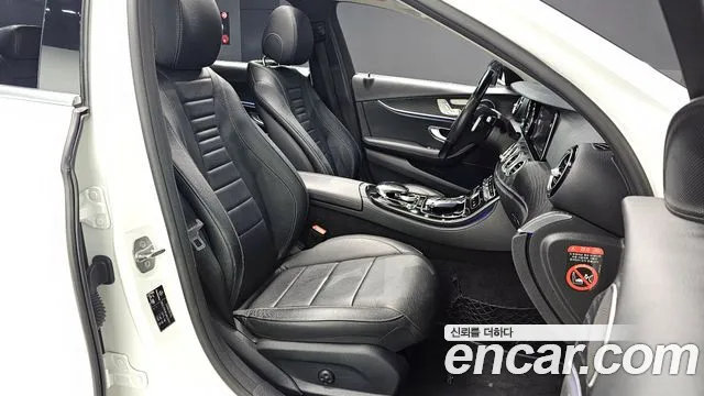 Mercedes-Benz E-Class 2018 — фото 10