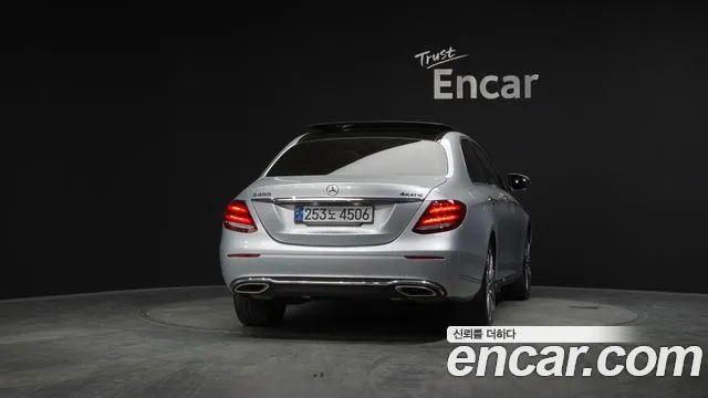 Mercedes-Benz E-Class 2017 — фото 4