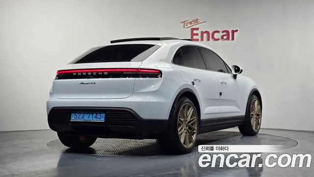 Porsche Macan 2025 — фото 2