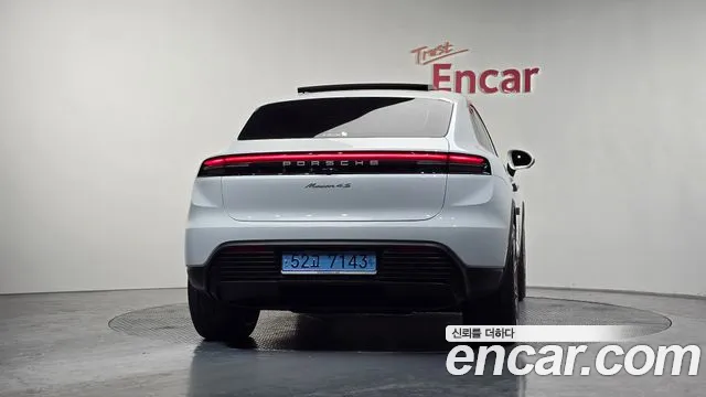 Porsche Macan 2025 — фото 4