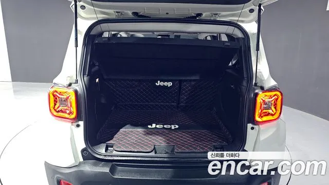 Jeep Renegade 2021 — фото 20